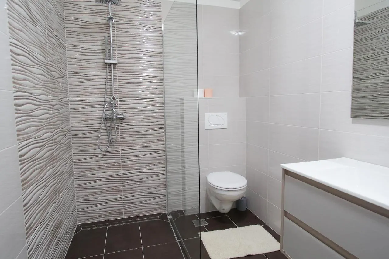 Arena Apartment With 3 Bedrooms In The City Center Pula Kroatien