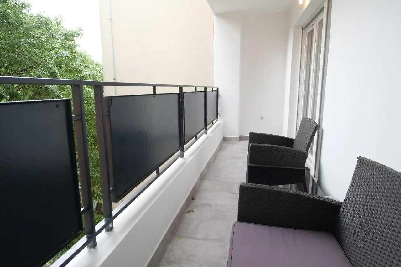 Arena Apartment With 3 Bedrooms In The City Center Pula 0*,  Kroatien